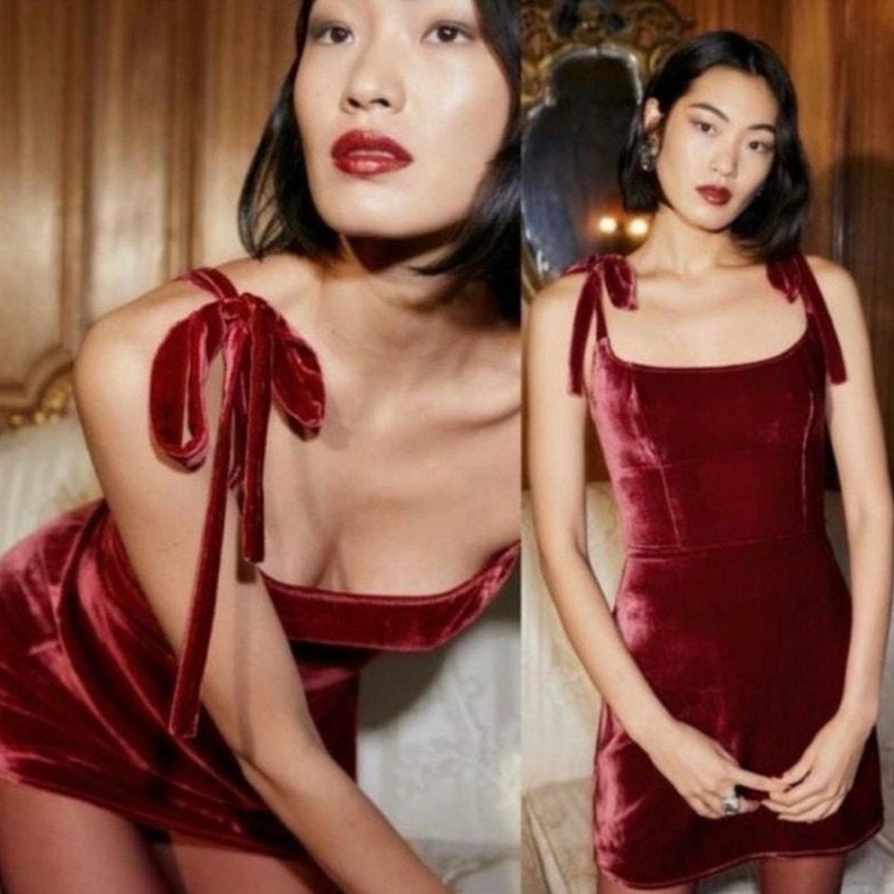 House of Harlow 1960 x REVOLVE Dress Maroon Velvet Mini Shoulder - Picture 1 of 5